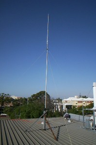irlp-antenna-roof.jpg (13760 bytes)